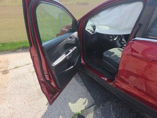 2014 Ford Escape SE - Driver's Front Door Image